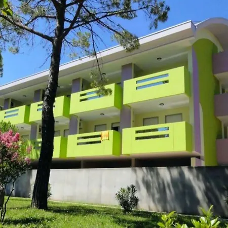 A At The Center Of Emotion بيبيوني